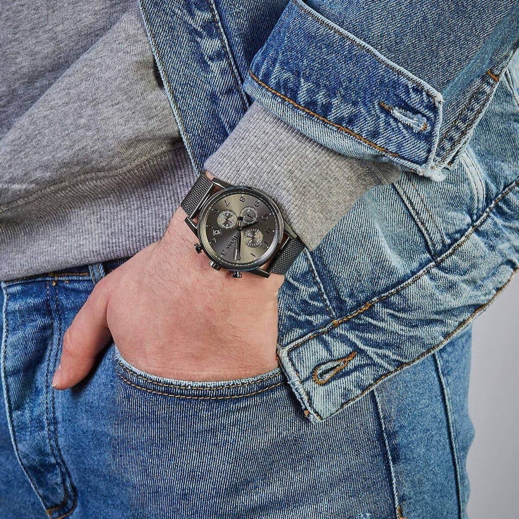 Hugo Boss Navigator Grey Dial Grey Mesh Bracelet Watch for Men - 1513674 Buy Now By Hugo Boss