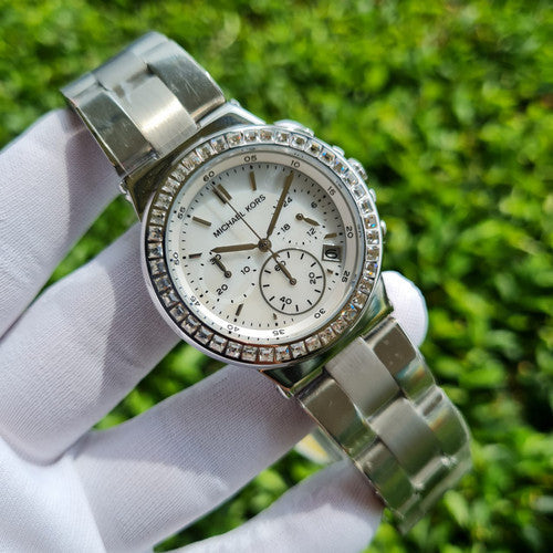 Michael Kors Dylan Silver Dial Silver Steel Strap Watch for Women - MK5585 Buy Now By Michael Kors