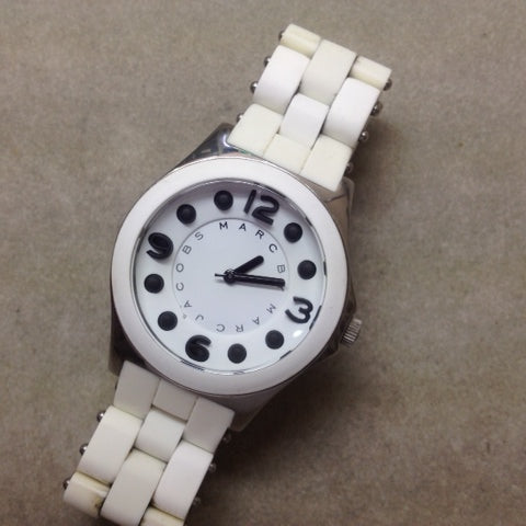 Marc Jacobs Pelly White Dial White Silicone Strap Watch for Women - MBM2503 Buy Now By Marc Jacobs