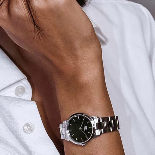 Daniel Wellington Iconic Link Black Dial Silver Steel Strap Watch For Women - DW00100206 Buy Now By Daniel Wellington