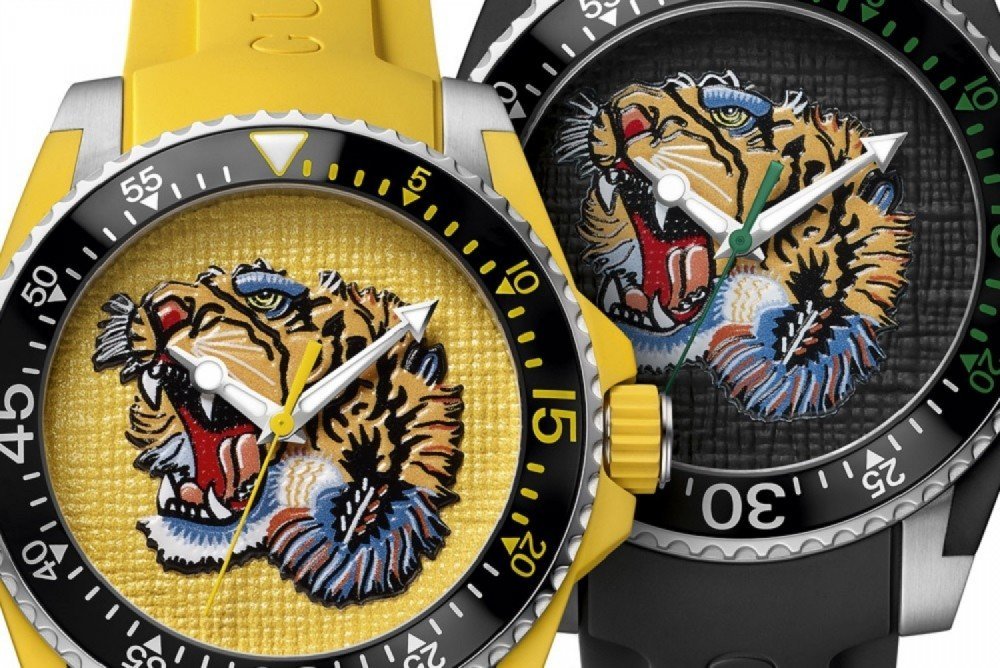 Gucci Dive Tiger Black Dial Black Rubber Strap Watch For Men - YA136318 Buy Now By Gucci