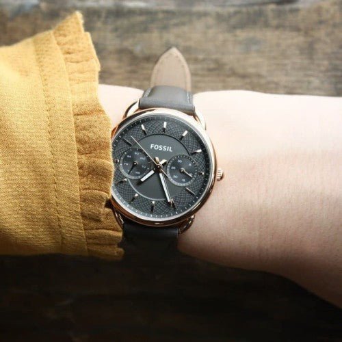 Fossil Tailor Grey Dial Grey Leather Strap Watch for Women - ES3913 Buy Now By Fossil
