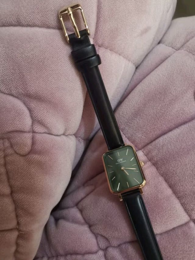 Daniel Wellington Quadro Pressed Melrose Emerald Green Dial Black Leather Strap Watch For Women - DW00100446 Buy Now By Daniel Wellington