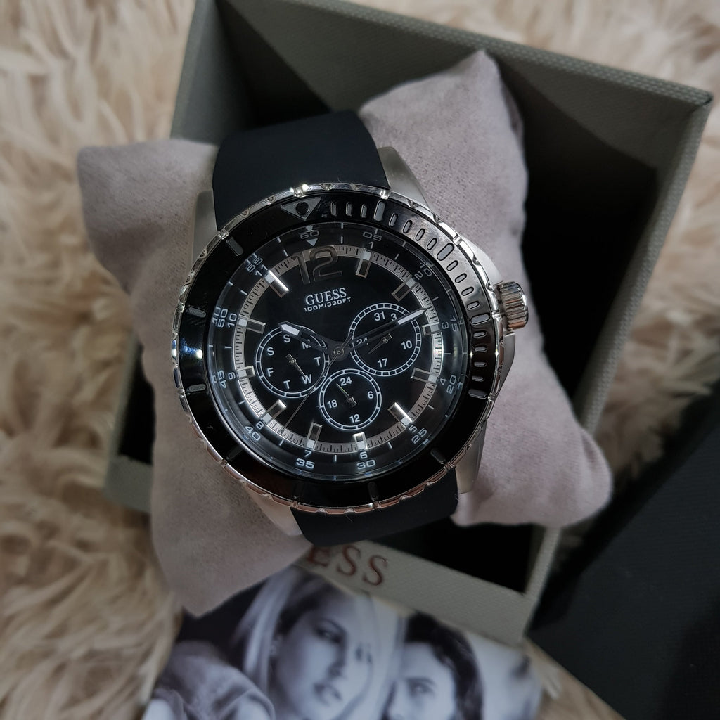 Guess Maverick Black Dial Rubber Strap Watch for Men - W0485G3 Buy Now By Guess