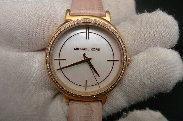 Michael Kors Cinthia Mother of Pearl Dial Pink Leather Strap Watch for Women - MK2663 Buy Now By Michael Kors