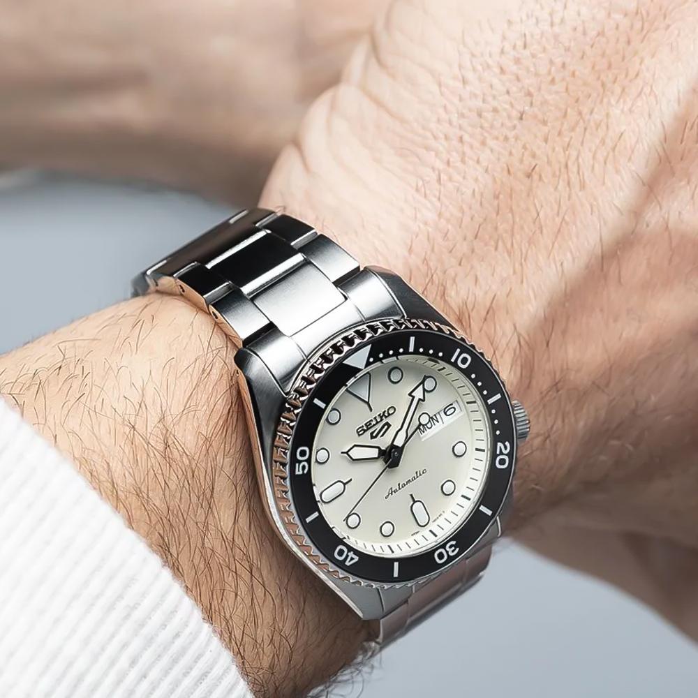Seiko 5 Sports SKX Automatic Cream Dial Silver Steel Strap Watch For Men - SRPK31K1 Buy Now By Seiko