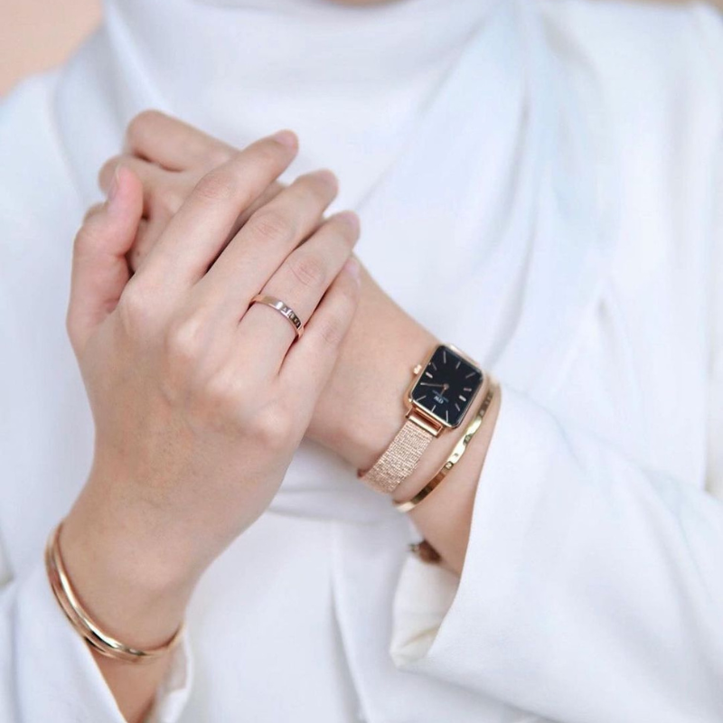 Daniel Wellington Quadro Melrose Black Dial Rose Gold Mesh Bracelet Watch For Women - DW00100432 Buy Now By Daniel Wellington