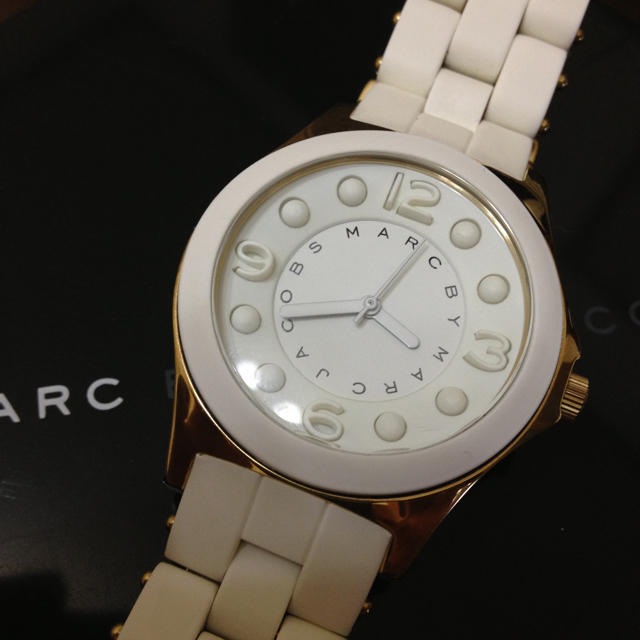 Marc Jacobs Pelly White Dial White Silicone Strap Watch for Women - MBM2526 Buy Now By Marc Jacobs