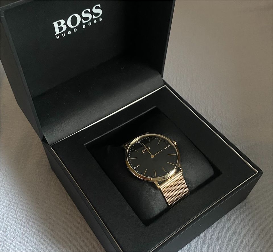 Hugo Boss Horizon Quartz Black Dial Gold Mesh Bracelet Watch For Men - HB1513735 Buy Now By Hugo Boss