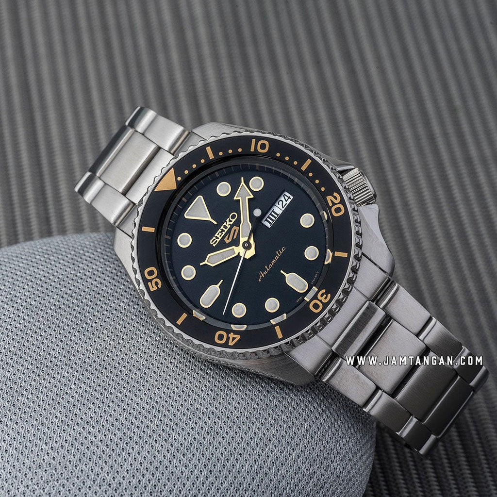 Seiko 5 Sports Automatic Black Dial Silver Steel Strap Watch For Men - SRPD57K1