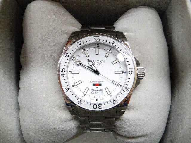 Gucci Dive Quartz White Dial Silver Steel Strap Watch for Men - YA136302 Buy Now By Gucci