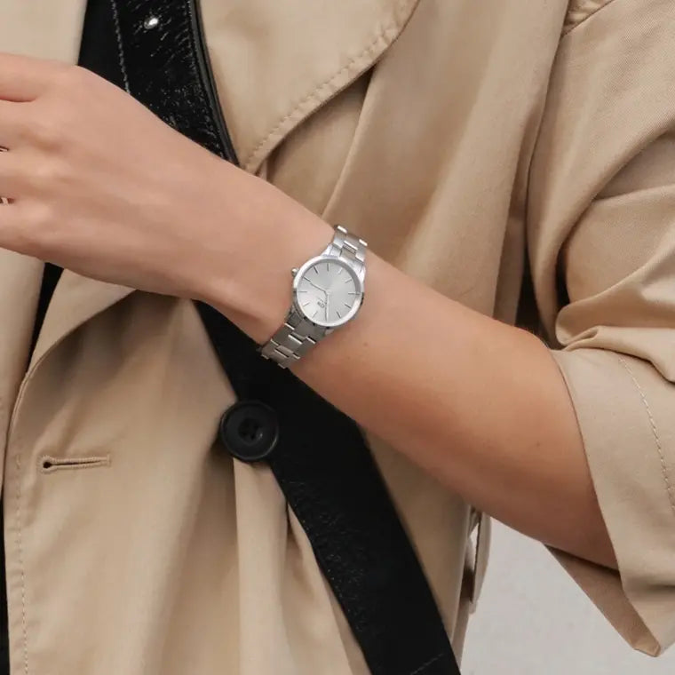 Daniel Wellington Iconic Link Unitone Silver Dial Silver Steel Strap Watch For Women - DW00100402 Buy Now By Daniel Wellington