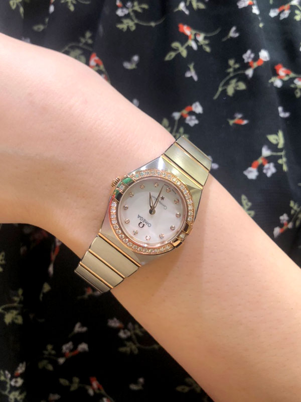 Omega Constellation Quartz Diamonds Mother of Pearl Dial Two Tone Steel Strap Watch for Women - 131.25.25.60.55.001