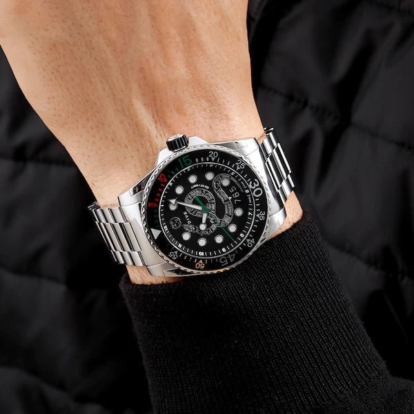 Gucci Dive Snake Black Dial Silver Steel Strap Watch For Men - YA136218 Buy Now By Gucci
