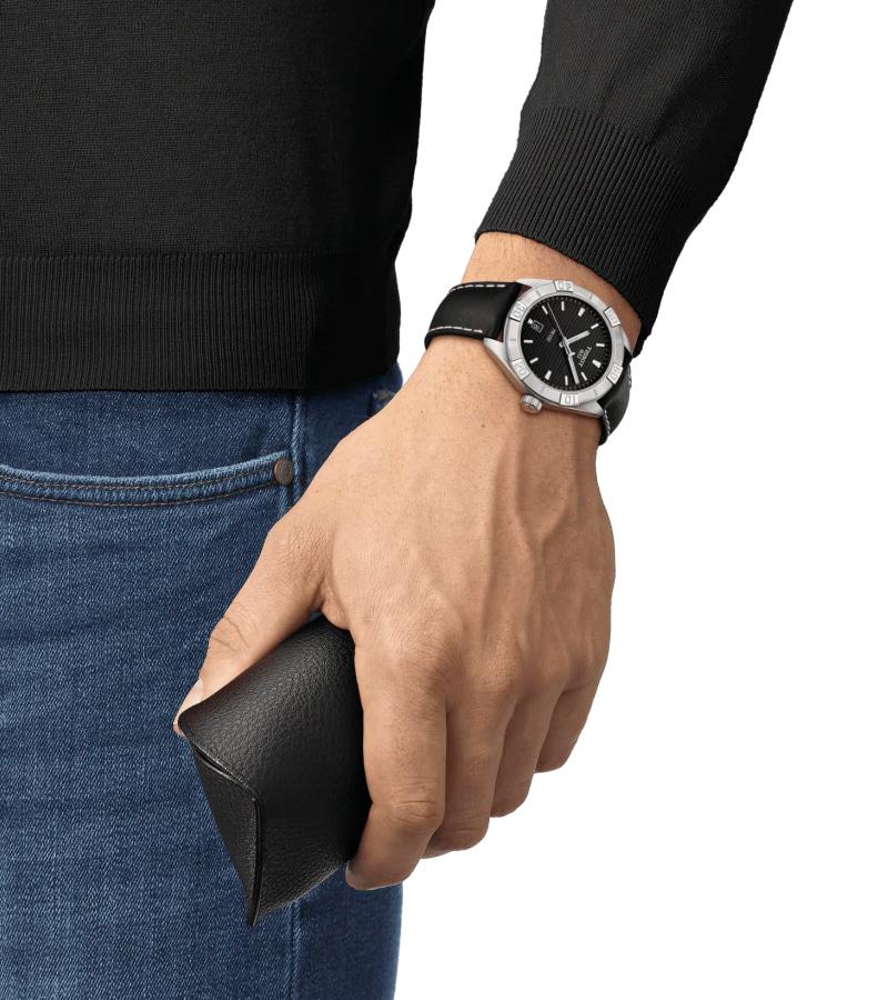Gucci GG2570 Black Dial Black Leather Strap Watch For Men - YA142206 Buy Now By Gucci