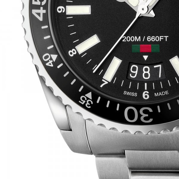 Gucci Dive Quartz Black Dial Silver Steel Strap Watch For Men - YA136301 Buy Now By Gucci