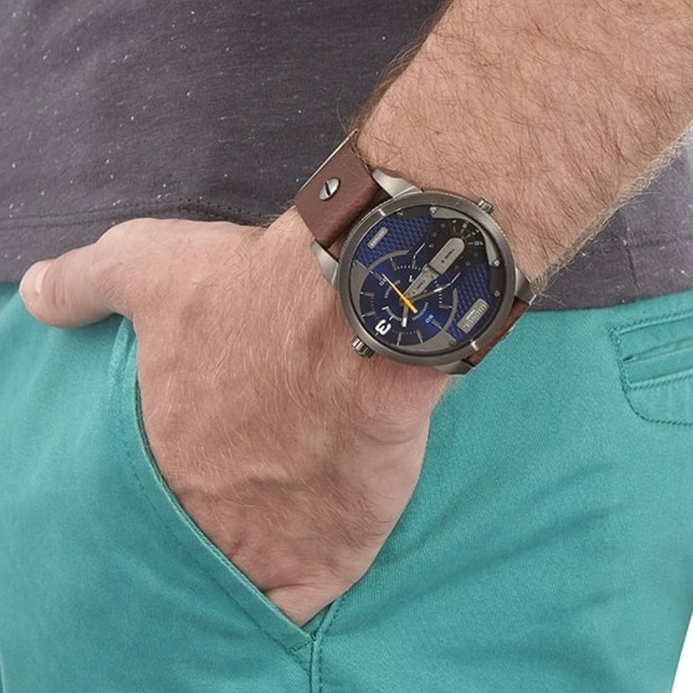 Diesel Mini Daddy Analog Blue Dial Brown Leather Strap Watch For Men - DZ7339 Buy Now By Diesel