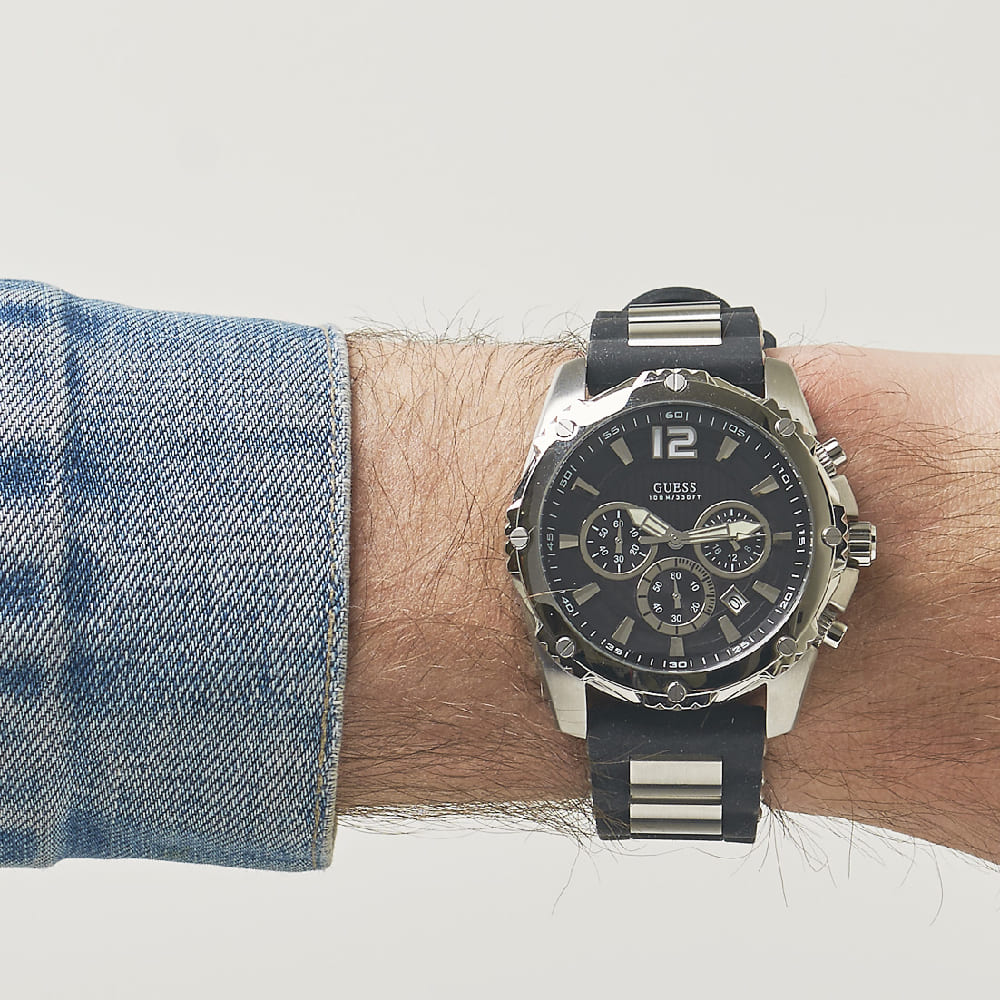 Guess Oasis Black Dial Black Rubber Strap Watch for Men - W0366G1 Buy Now By Guess