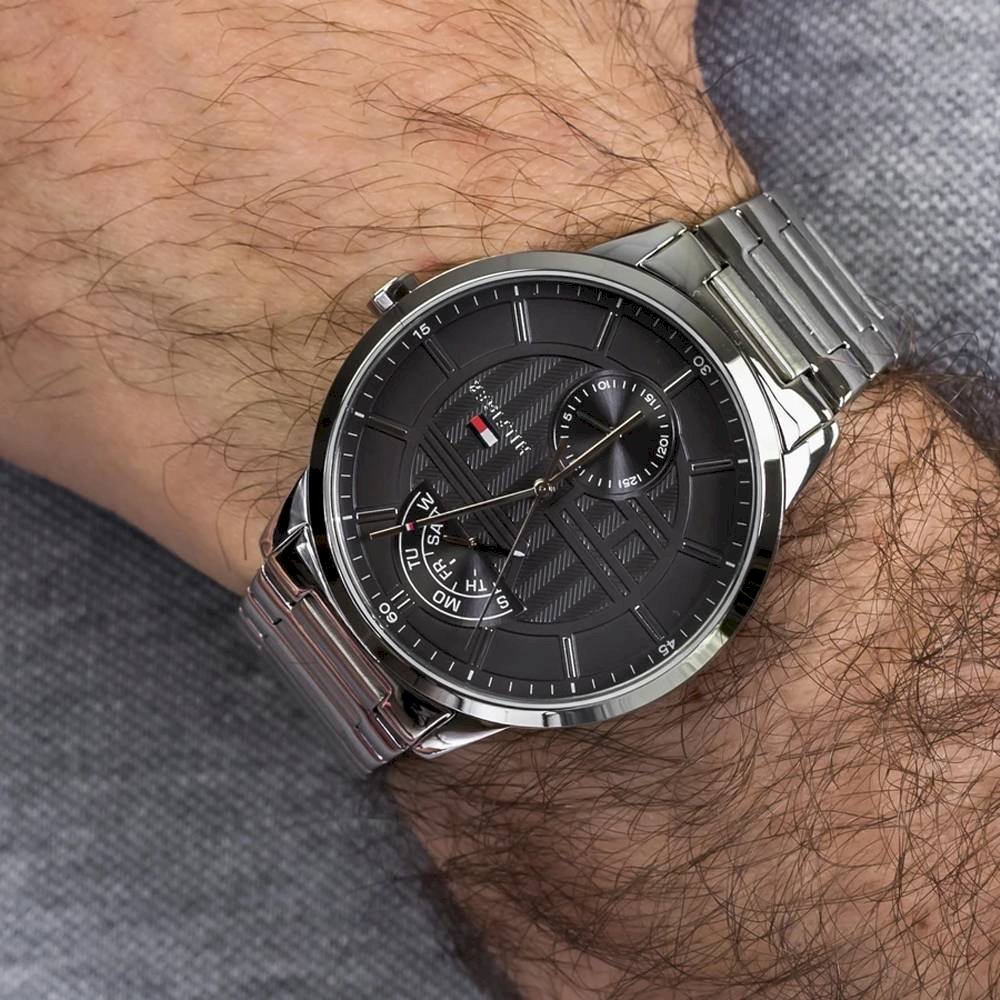 Tommy Hilfiger Hunter Grey Dial Silver Steel Strap Watch for Men - 1791608 Buy Now By Tommy Hilfiger