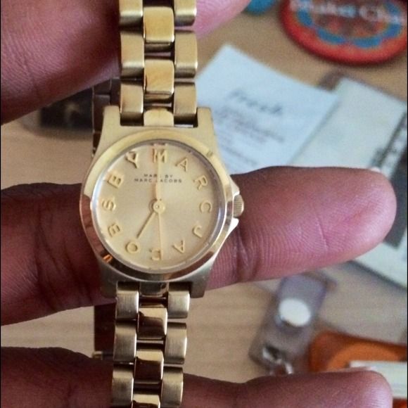 Marc Jacobs Henry Dinky Gold Dial Gold Steel Strap Watch for Women - MBM3199 Buy Now By Marc Jacobs