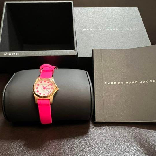 Marc Jacobs Henry White Dial Pink Leather Strap Watch for Women - MBM1237 Buy Now By Marc Jacobs