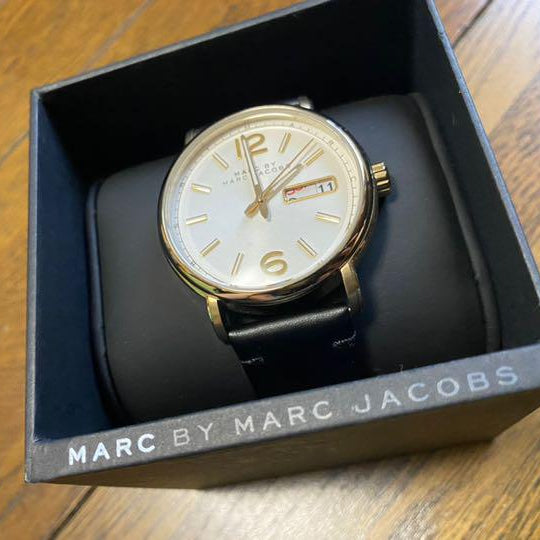 Marc Jacobs Fergus White Dial Black Leather Strap Watch for Men - MBM5081 Buy Now By Marc Jacobs