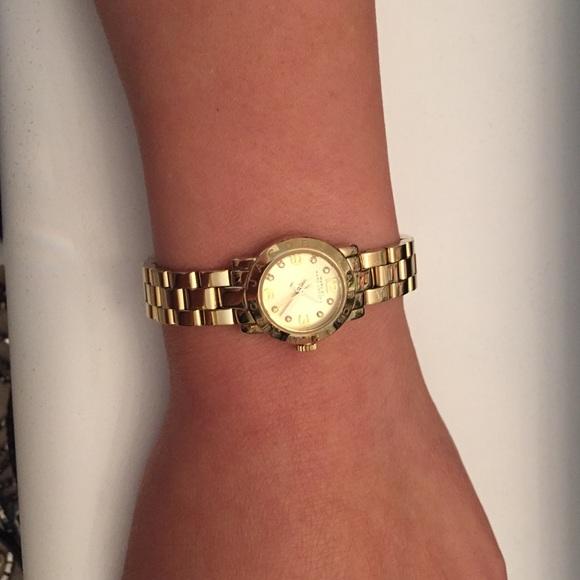 Marc Jacobs Amy Gold Dial Gold Steel Strap Watch for Women - MBM8612 Buy Now By Marc Jacobs