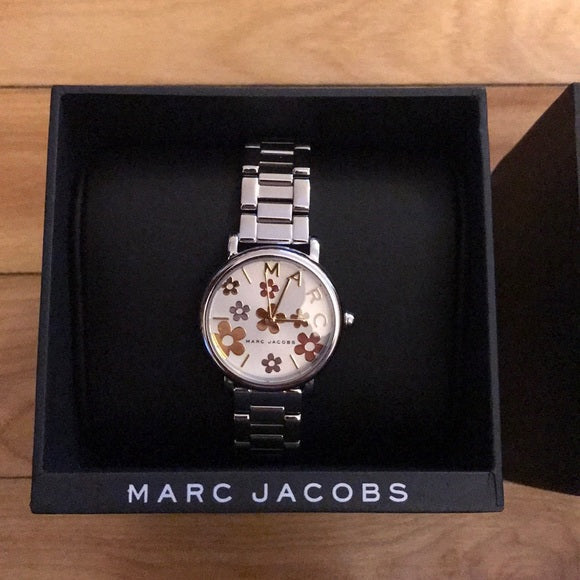Marc Jacobs Classic White Dial Silver Steel Strap Watch for Women - MJ3581 Buy Now By Marc Jacobs