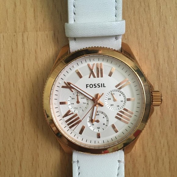 Fossil Cecile White Dial White Leather Strap Watch for Women - AM4486 Buy Now By Fossil