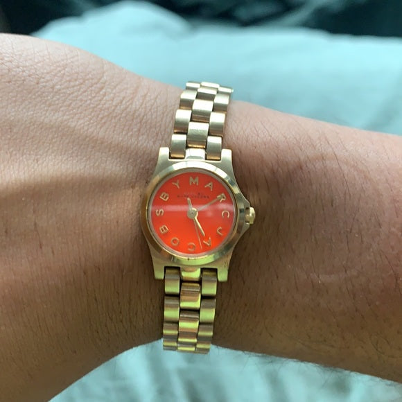 Marc Jacobs Henry Dinky Red Dial Gold Steel Strap Watch for Women - MBM3202 Buy Now By Marc Jacobs
