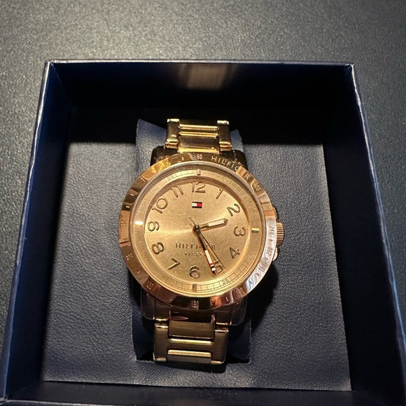 Tommy Hilfiger Bella Rose Gold Dial Rose Gold Steel Strap Watch for Women - 1781396 Buy Now By Tommy Hilfiger