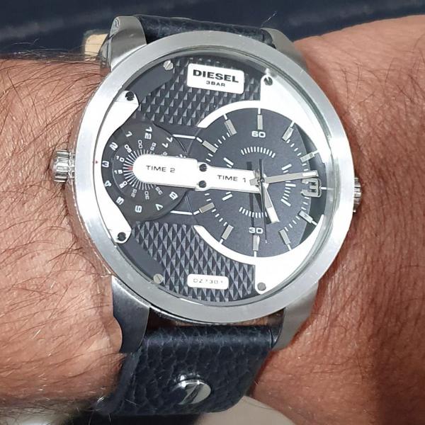 Diesel Mini Daddy Black Silver Dial Black Leather Strap Watch For Men - DZ7307 Buy Now By Diesel