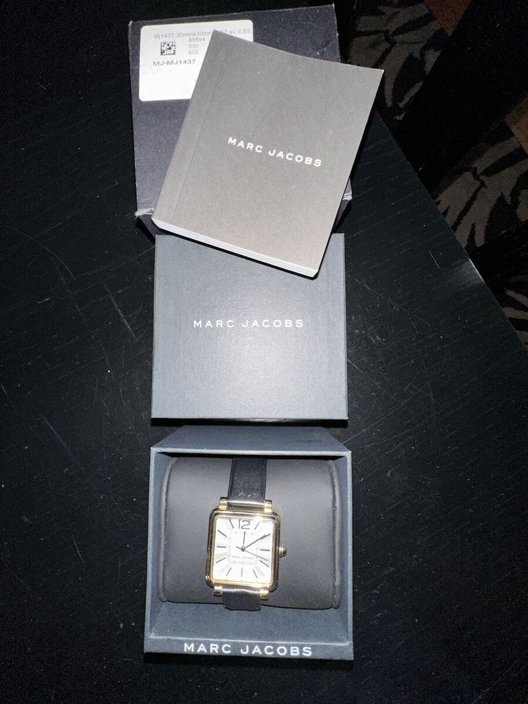 Marc Jacobs Vic Silver Dial Black Leather Strap Watch for Women - MJ1437