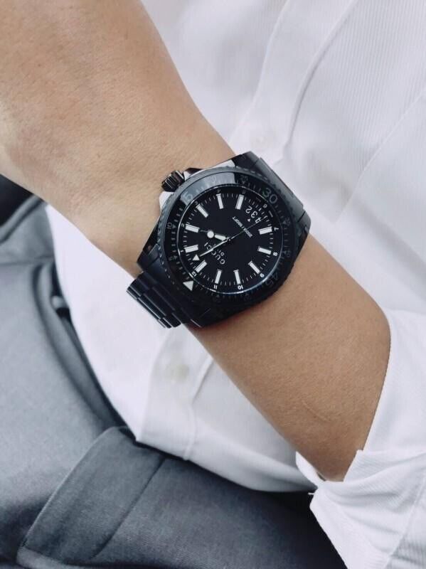 Gucci Dive Quartz Black Dial Black Steel Strap Watch For Men - YA136205 Buy Now By Gucci