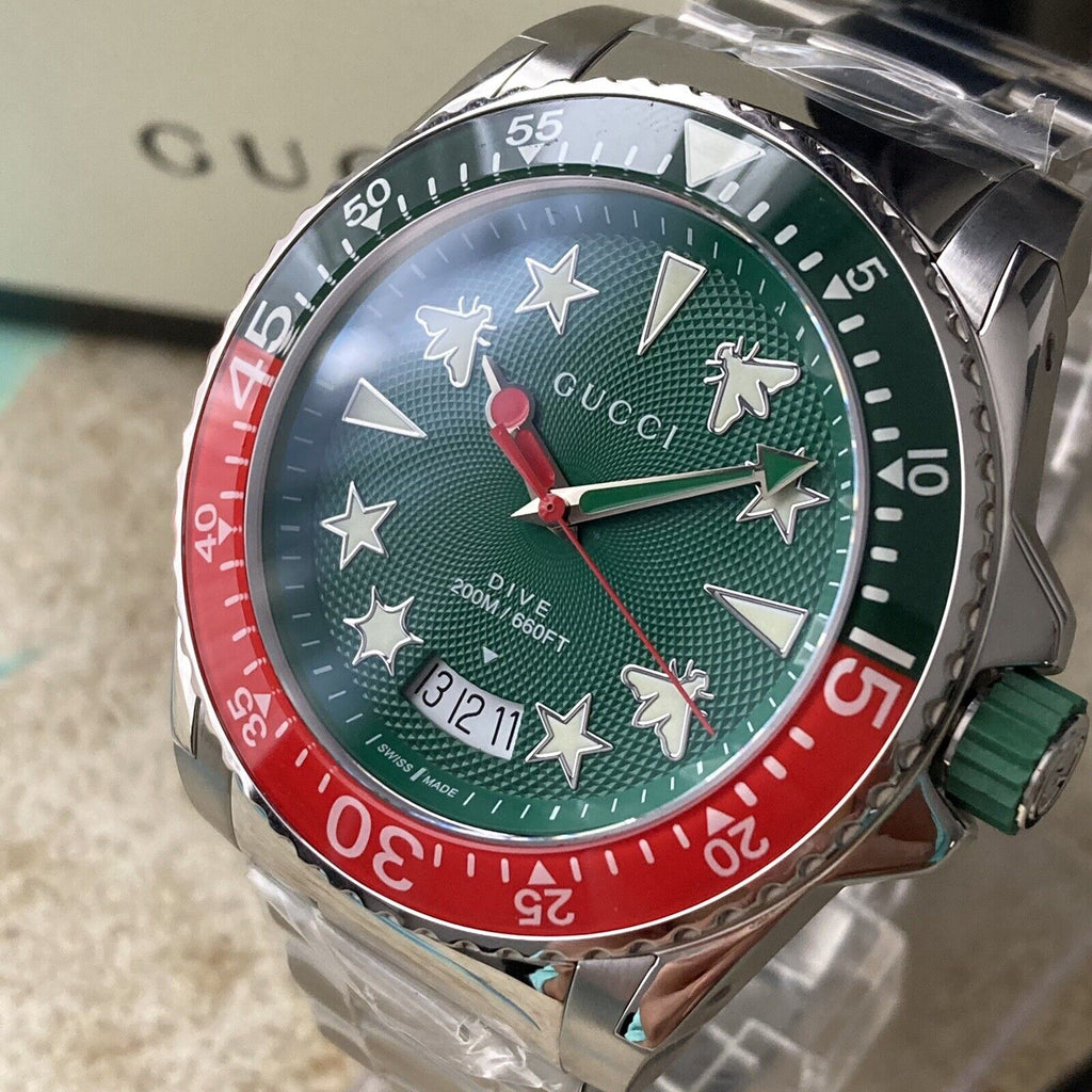 Gucci Dive Quartz Green Dial Silver Steel Strap Watch For Men - YA136222