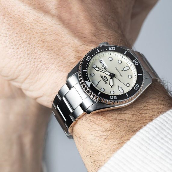 Seiko 5 Sports SKX Automatic Cream Dial Silver Steel Strap Watch For Men - SRPK31K1 Buy Now By Seiko