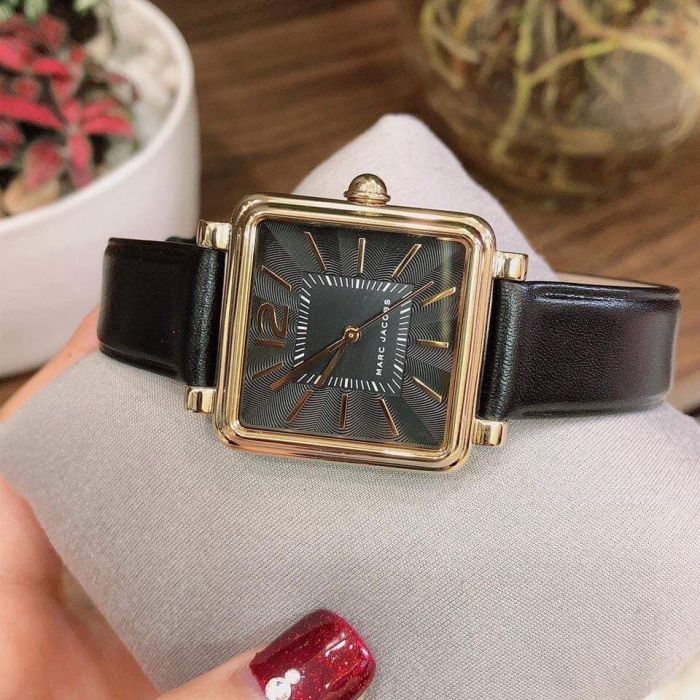 Marc Jacobs Vic Black Dial Black Leather Strap Watch for Women - MJ1522 Buy Now By Marc Jacobs